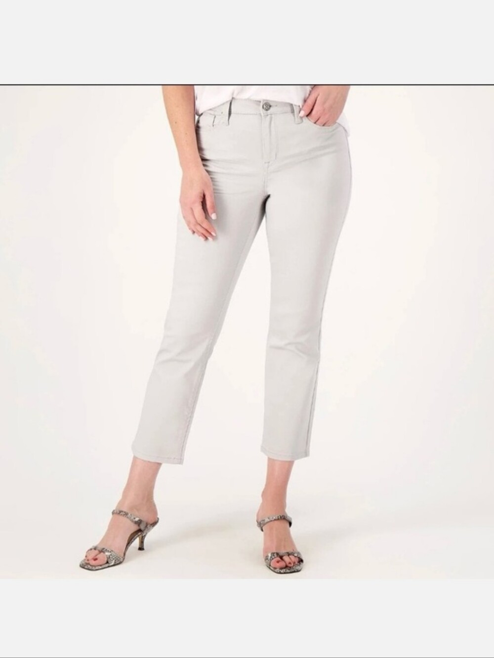 Laurie Felt Wave Crop Straight Jeans — Light Gray